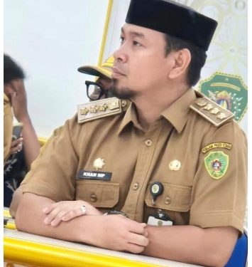 Sangat Inspiratif..!! Camat Babulu Lakukan Kegiatan Gerakan Infaq Beras dan Jumat Berkah Dengan Makan Gratis