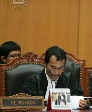 Sidang Perdana Gugatan Perkara Kerusakan Lingkungan Hidup Mentawir Ditunda, Tergugat dan Turut Tergugat Tidak Hadir