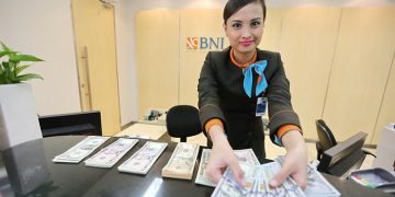 Bunga Deposito Dolar Naik 4 Persen: Strategi Menahan Rupiah atau Risiko Baru?